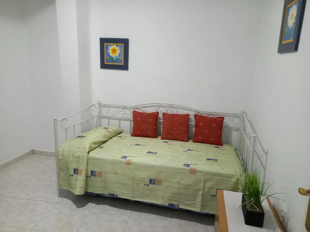 Central Apartment With Large Terrace Malaga
